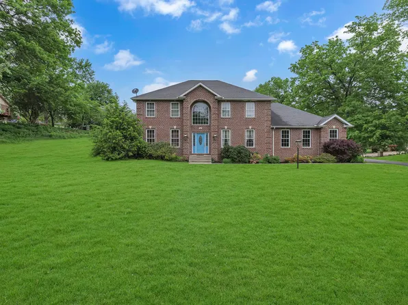 33 Saint Andrews Dr, Beaver Falls, PA 15010