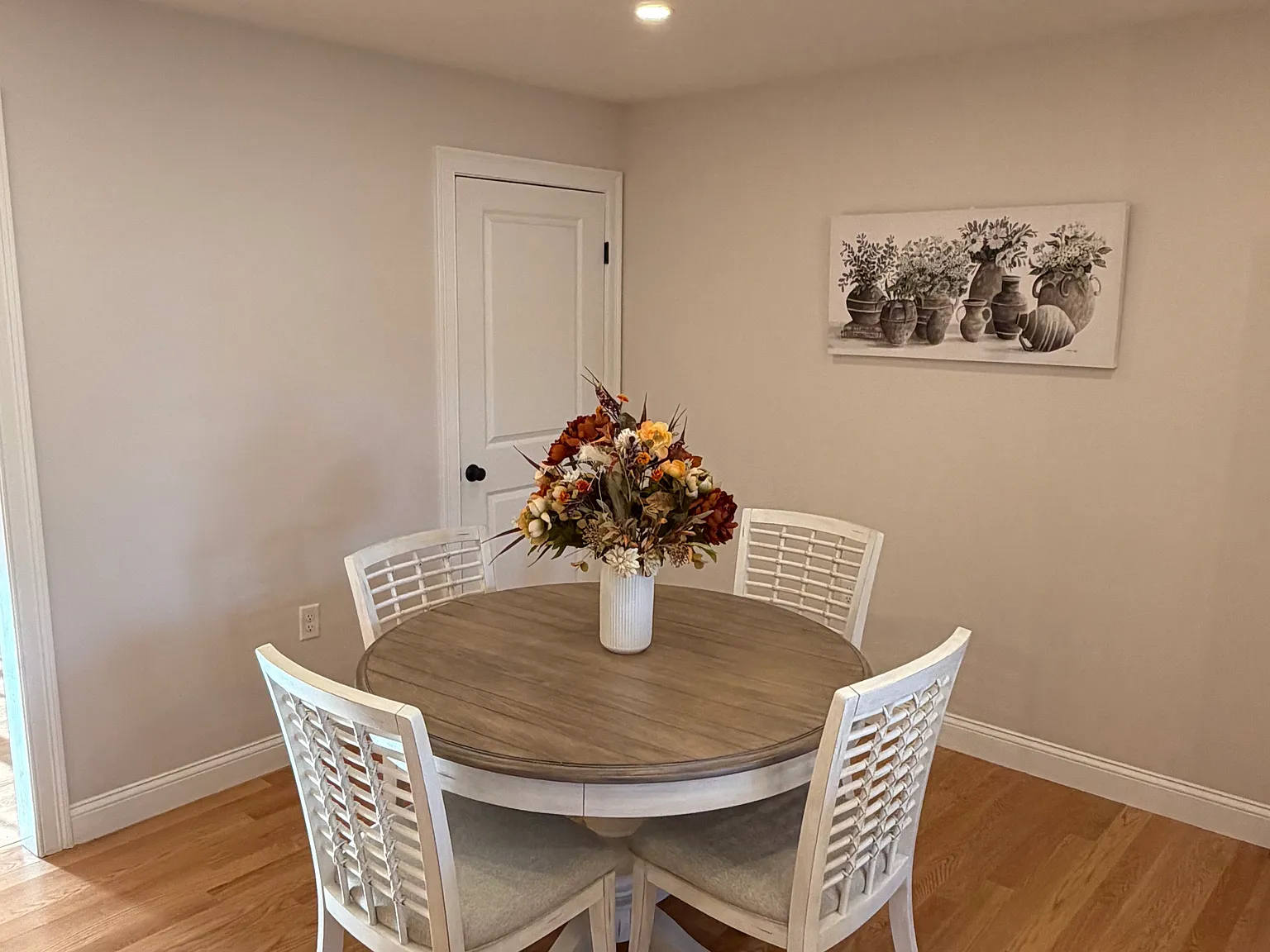 3 bed, 2.5 bath, 1780 sqft, $3,900 — Photo 4