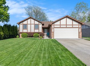 51884 Mitchell Dr, Chesterfield, MI