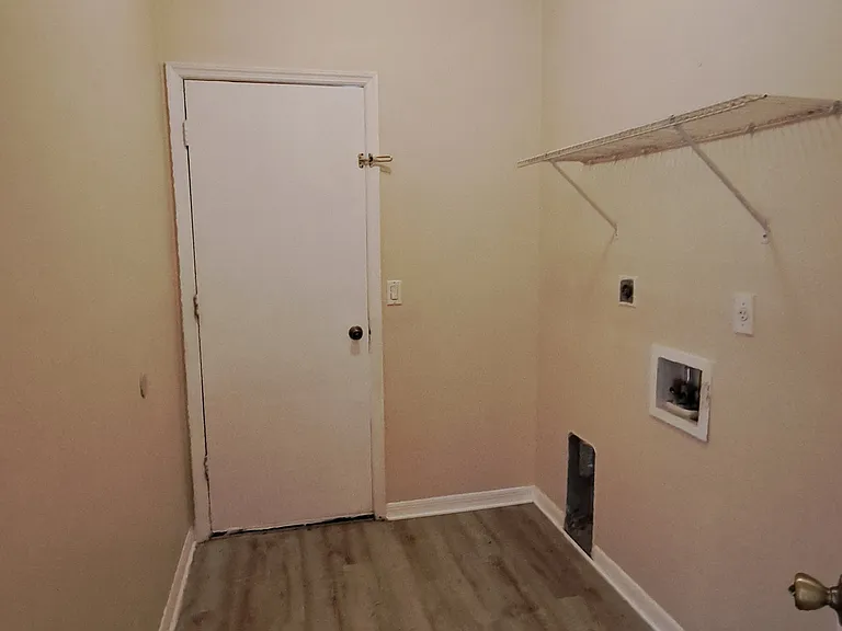 41 Rickenbacker Dr — Photo 24