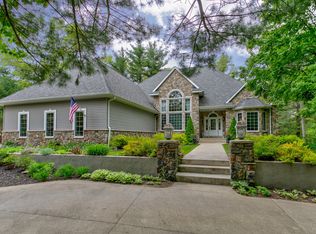 7671 Wiczer Dr, Whitehall, MI 49461