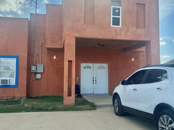 1816 Old Pioneer Rd, Eagle Pass, TX 78852