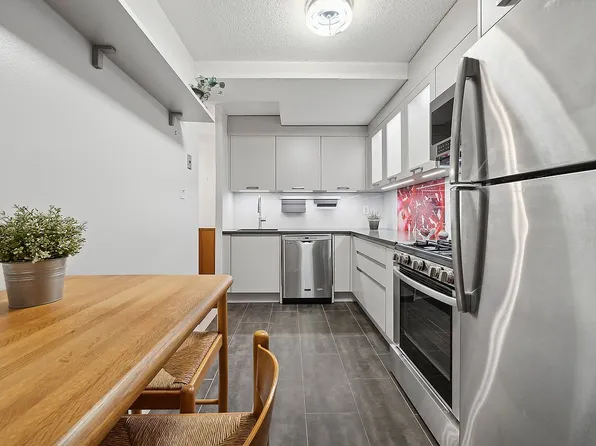 11818 Union Tpke APT 9B, Jamaica, NY 11415