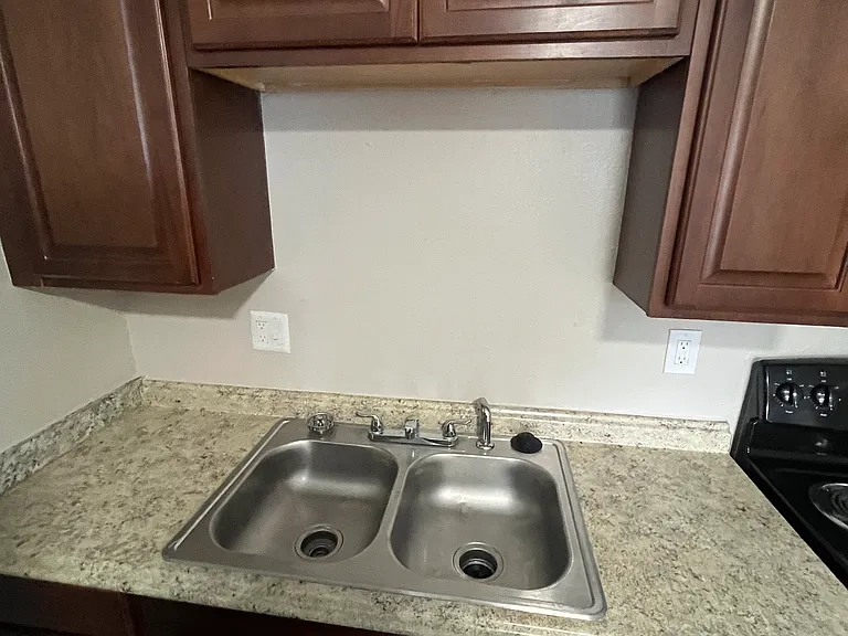 6415 Godfrey Ave — Photo 6