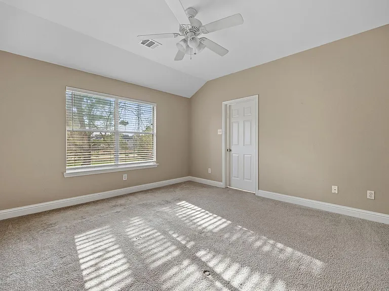20319 Arbolada Green Ct — Photo 14
