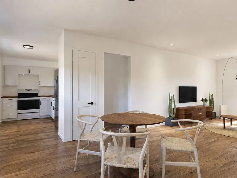 2035 S Florence Ave — Photo 98