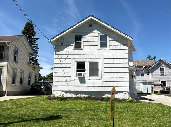 271 Church St, Lockport, NY 14094