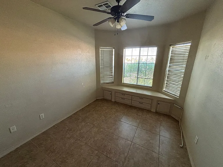1427 N Avenida Serenidad Ave — Photo 14