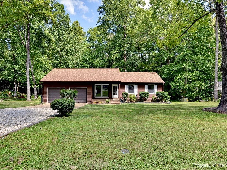 1st image of 113 Nina Cir