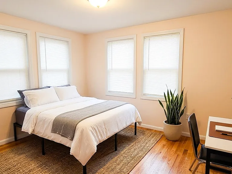 213 Newton St #A — Photo 1