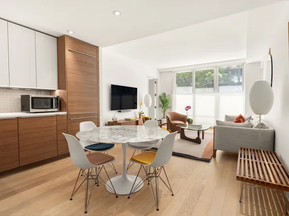 337 East 62nd Street image 2 of 14