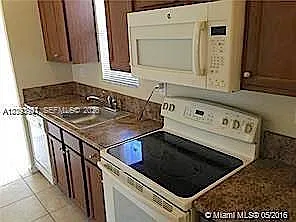 Kendall Commons Residenti — Photo 2