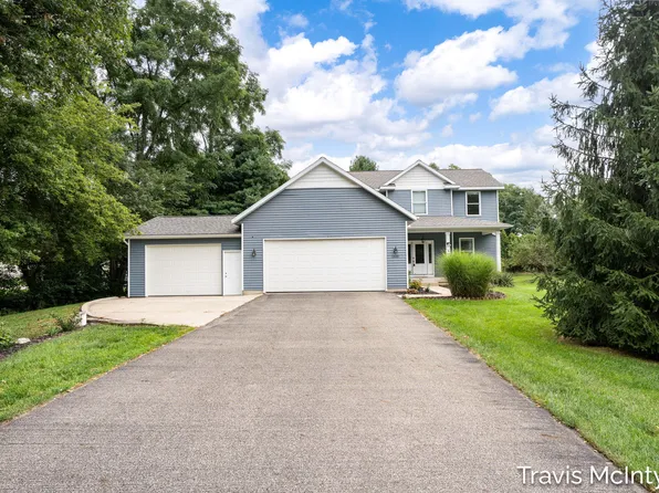 6838 Fox Meadow Dr NE, Rockford, MI 49341