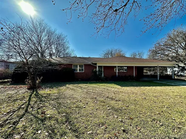 403 Buffalo St, Caddo, OK 74729