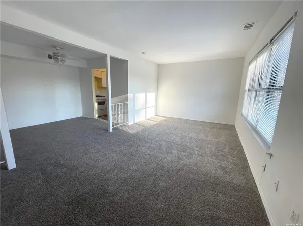 98 Bailey Court #98, Middle Island, NY 11953