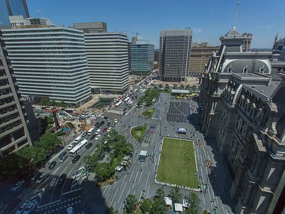 3rd image of 1414 S Penn Sq #18B0