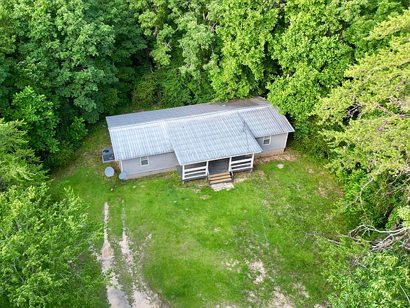 3rd image of 560 County Road 3182