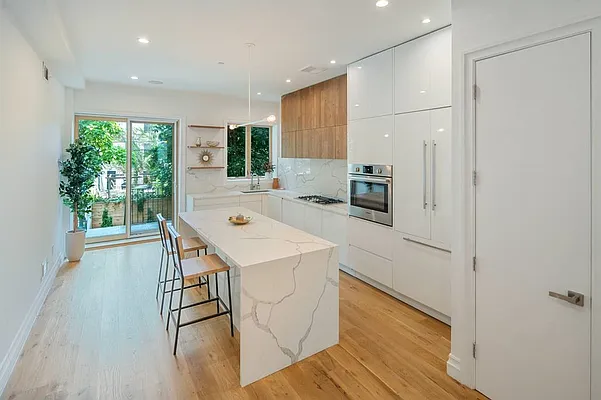 Rented by Brown Harris Stevens | media 17