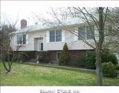 112 Post Office Rd, Enfield, CT, 06082