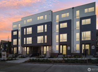 515 Howe St #D, Seattle, WA 98109