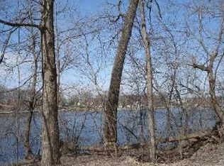 26275 W Spring Grove Rd, Antioch, IL 60002