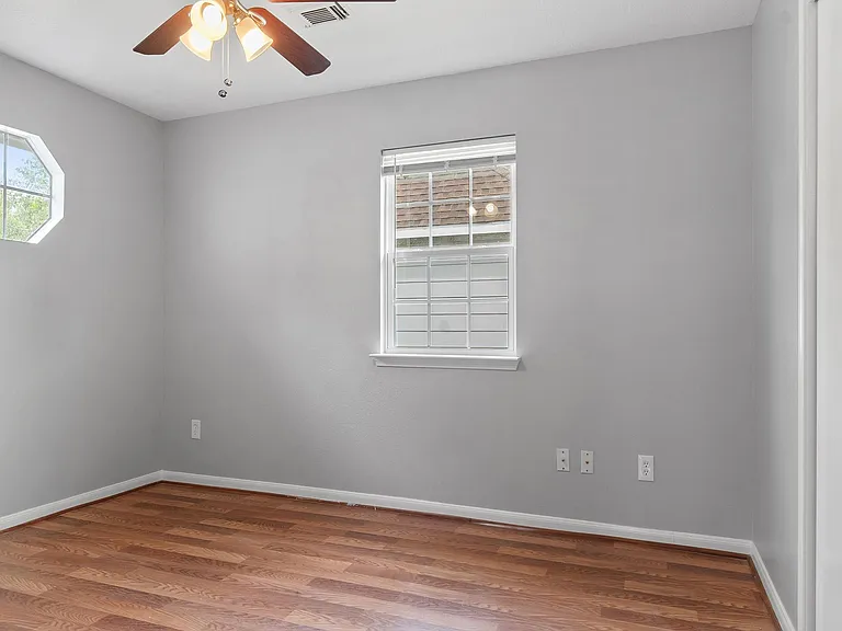 3131 Signal Hill Dr — Photo 26