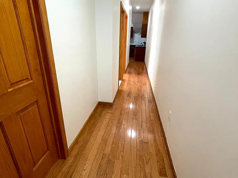 916 Green St #1 — Photo 6