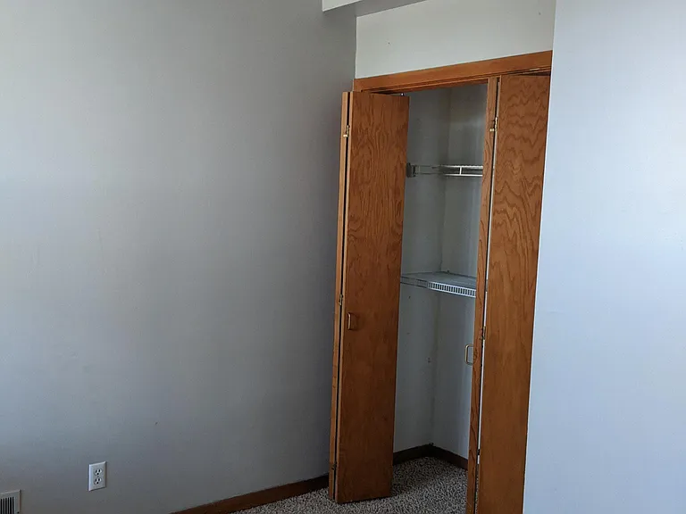 226 Exchange St S #B — Photo 9
