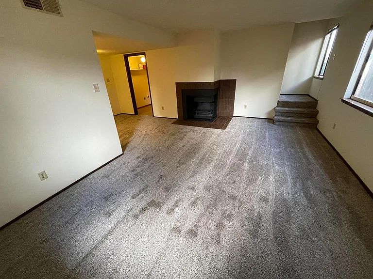 11400 Prospect Ave NE #B — Photo 3