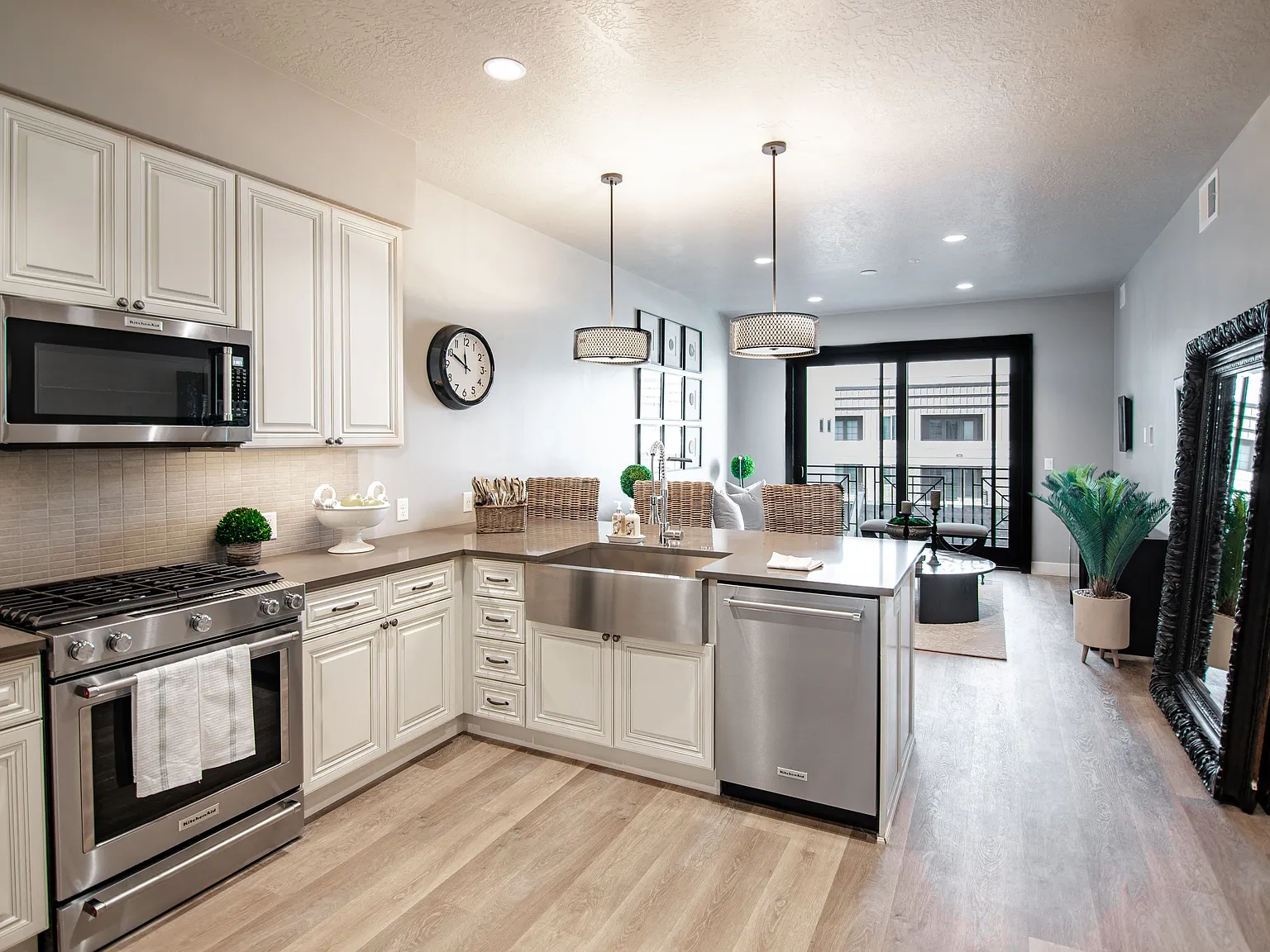 Hardware Apartments — Photo 2