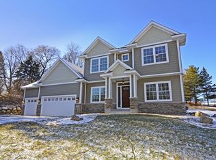 5368 Picha Rd, Minnetonka, MN 55345