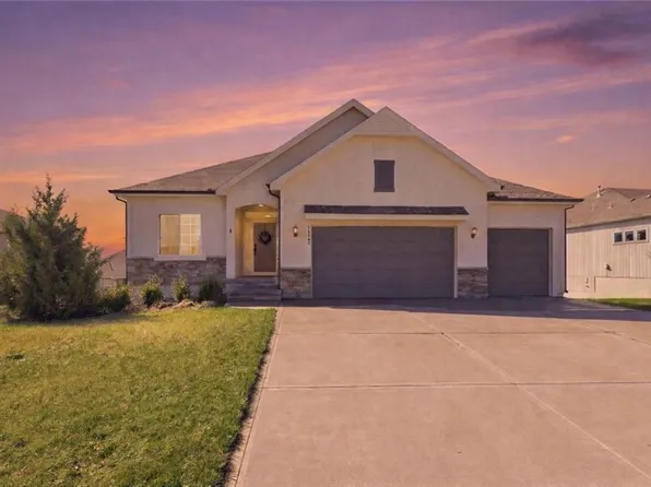 13401 W 182nd St, Overland Park, KS 66013