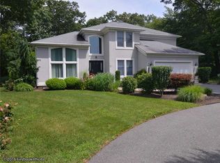 17 Sage Dr, Cranston, RI 02921