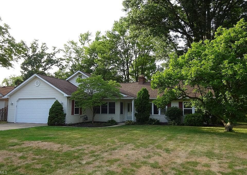 1st image of 11 Parkview Dr