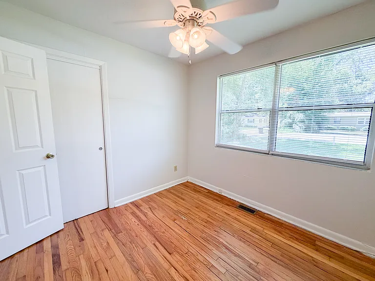 1666 Mayhew St — Photo 37