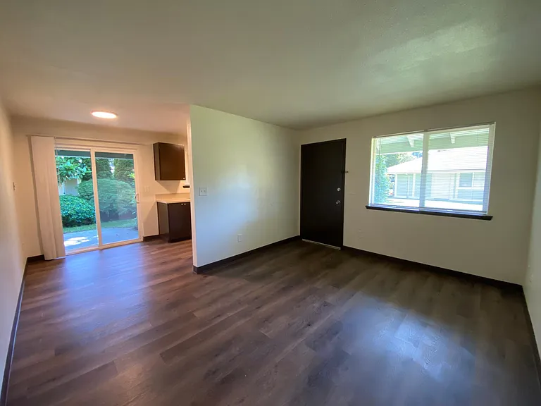 2526 42nd Ave SE #14 — Photo 5