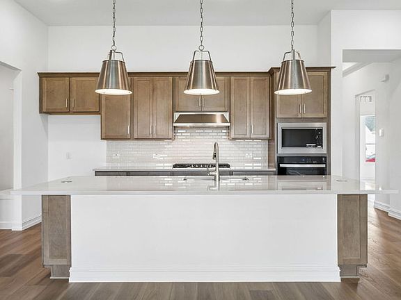 Eat-in bartop kitchen island