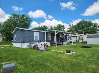 25 Prahls Dr, Neoga, IL 62447