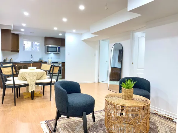 120 Greenbelt Cres #Basement, Richmond Hill, ON L4C 5R8