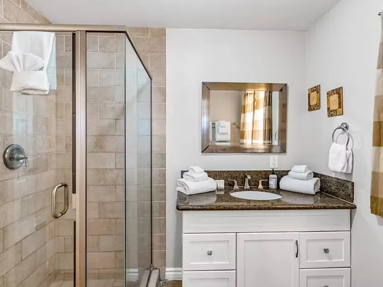 1516 W Brande Ave — Photo 10