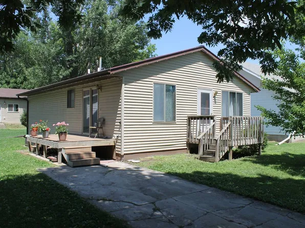 206 E Michigan Ave, George, IA 51237