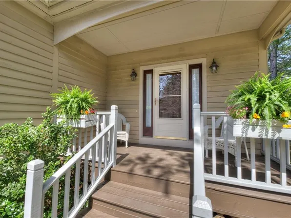 166 Pine Glen Dr #166, East Greenwich, RI 02818