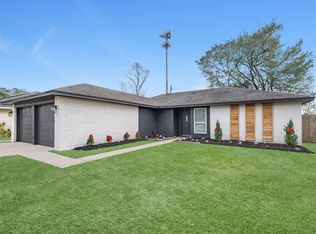 17614 Heritage Bay Dr, Webster, TX 77598