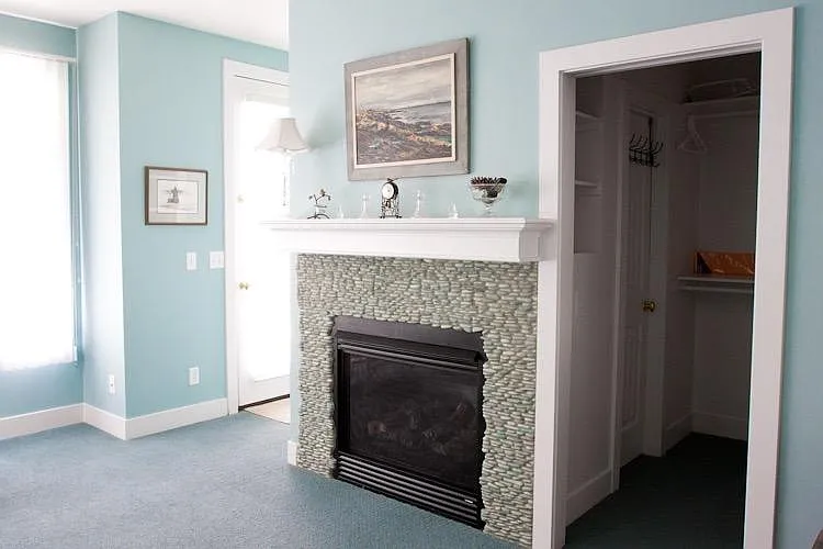 master bedroom has gas fireplace