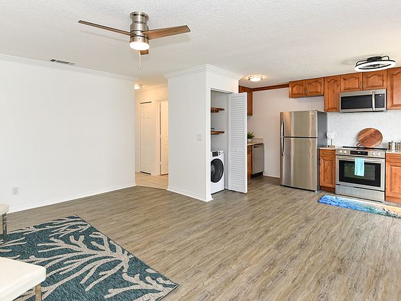 5th image of 436 Auburn Dr APT 203
