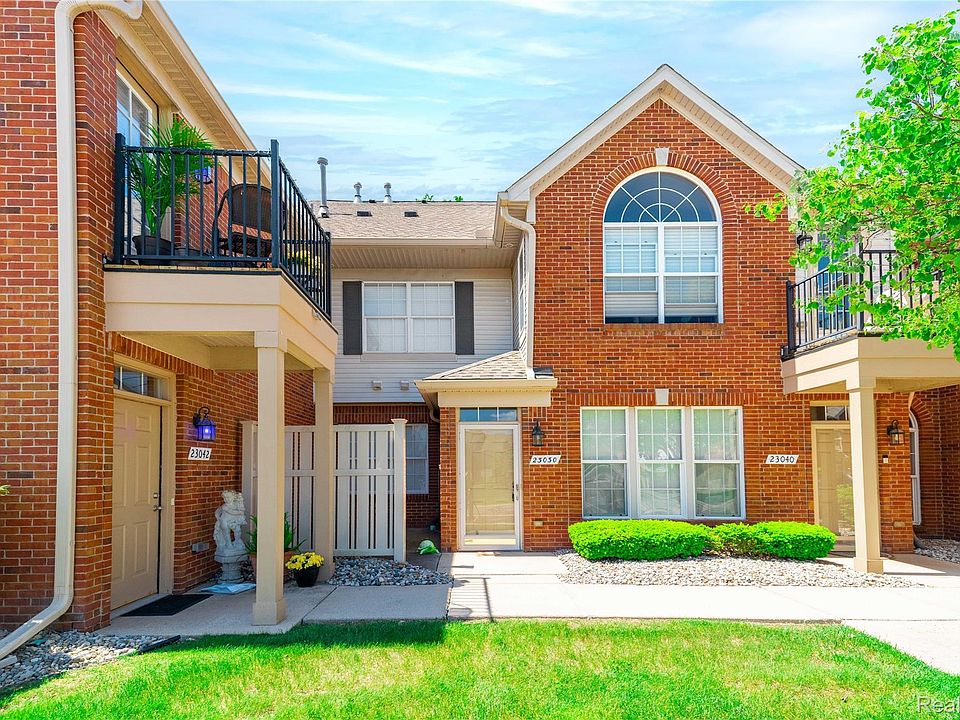 1st image of 23030 Williamsburg Cir #15