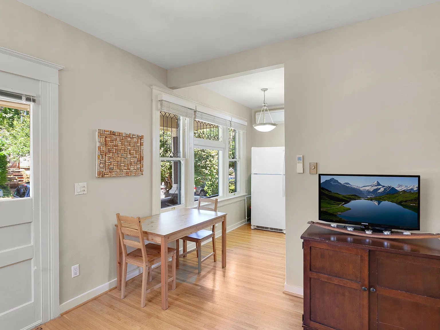 2 bed, 700 sqft, $2,000 — Photo 4