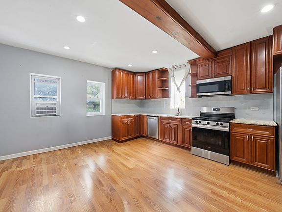 4th image of 4915 W 30th St