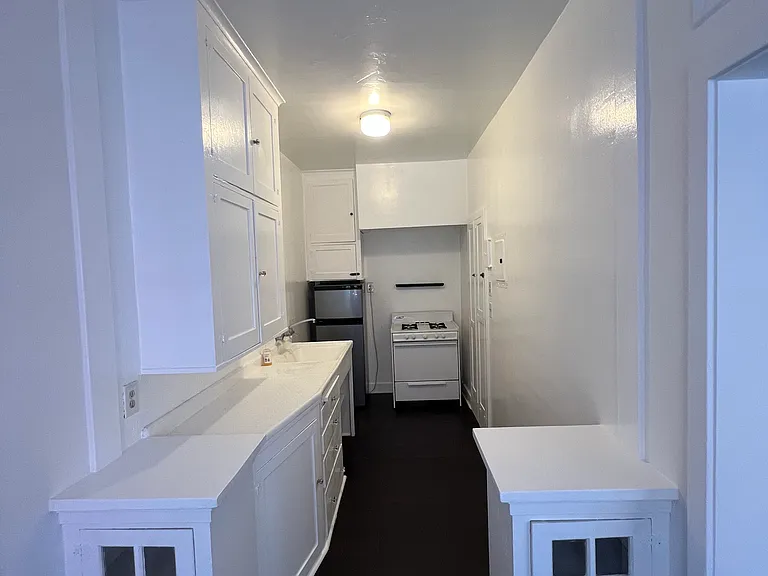 4604 Los Feliz Blvd #202 — Photo 16
