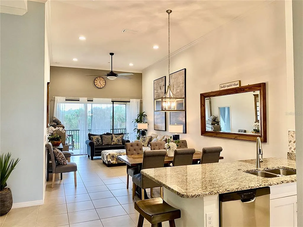 2 bed, 2.0 bath, 1528 sqft, $3,200 — Photo 4